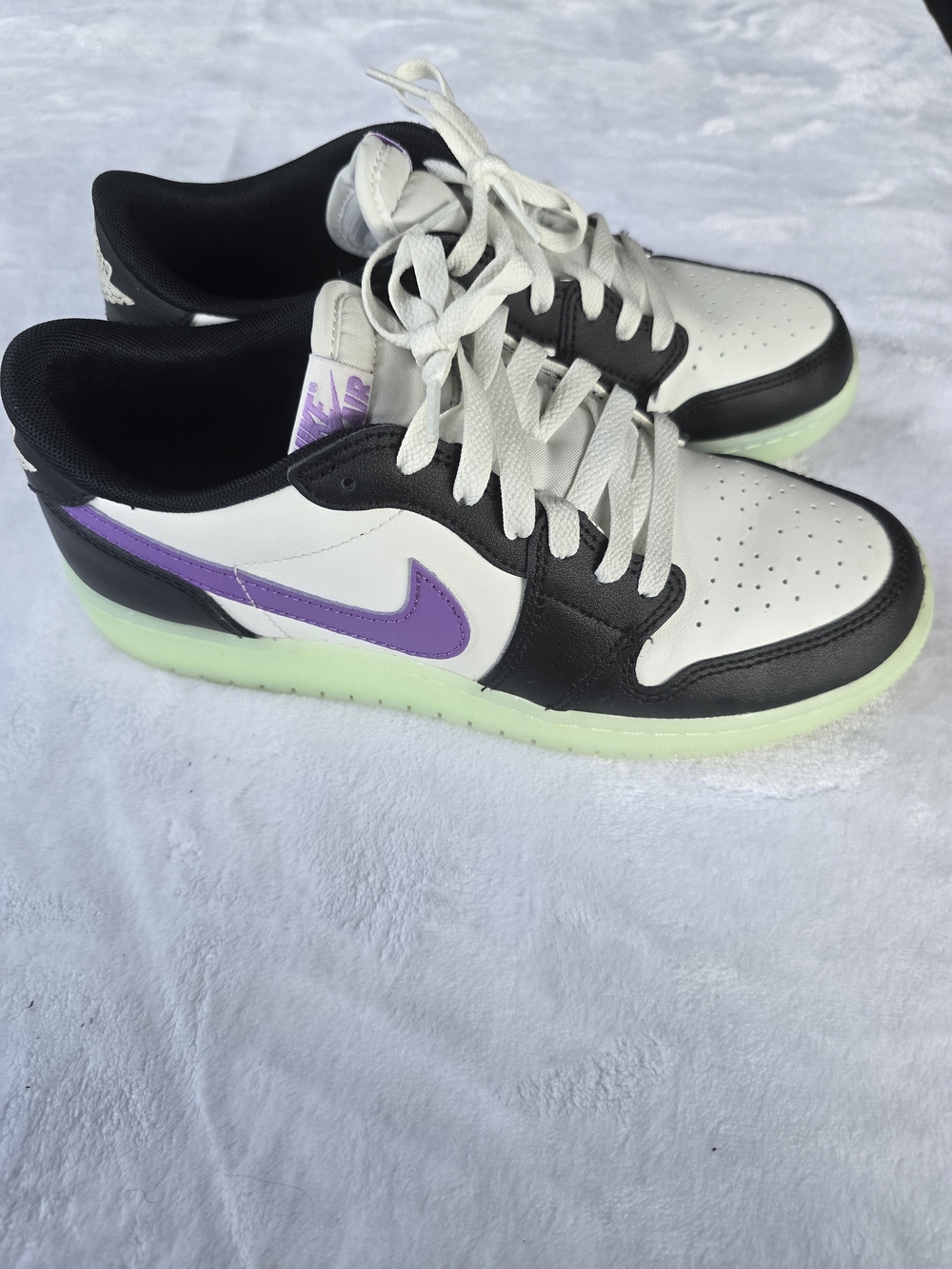 Size 6.5Y Nike Air Jordan 1 Retro Low Og Black Raspberry Hf0410-001 Gs - Picture 2 of 16